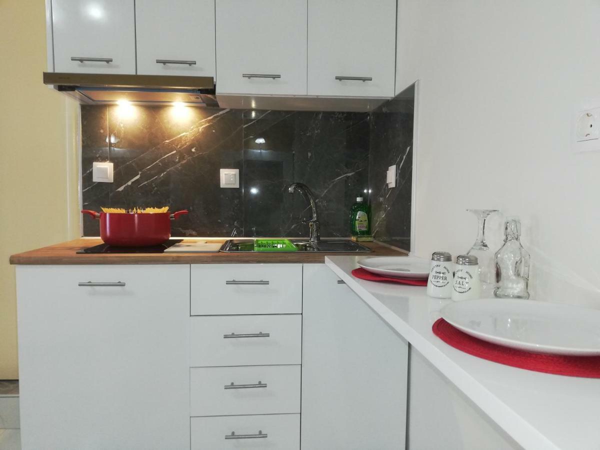 Spiros Rooms Кастросікія Екстер'єр фото